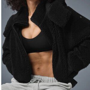 ALO Foxy Sherpa Jacket New *Without* Tag (fell off during transport)